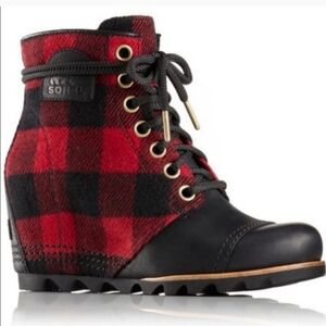 Sorel Red & Black plaid Ankle Boots